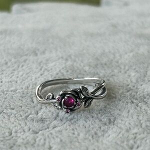Disney Beauty and the Beast Rose Ring
Sterling silver, size 52